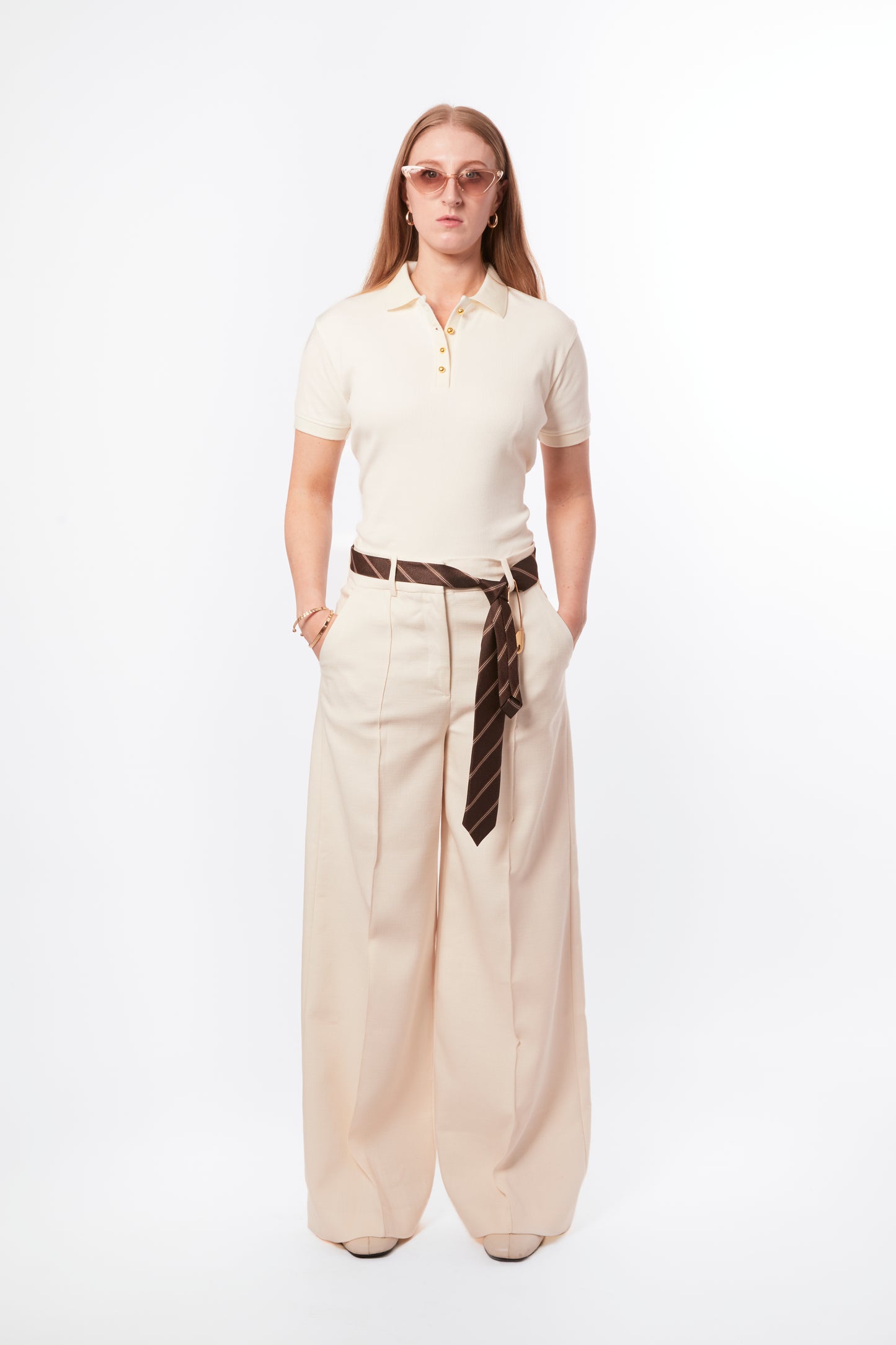 Forburi ecru polo shirt for women – neutral beige cotton polo with subtle logo, relaxed fit, and French minimalist energy. Keywords: ecru polo women, polo femme beige, chemise polo coton femme, neutral summer polo, casual chic polo femme, basic élégant été, summer vibes, riviera vibes, paris summer vibes, Forburi Paris, Forburi, womenswear, womenswearcasual